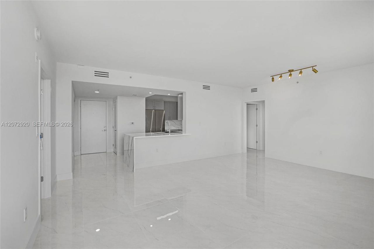 2775 NE 187th St , Unit 514, Aventura, FL 33180 Photo