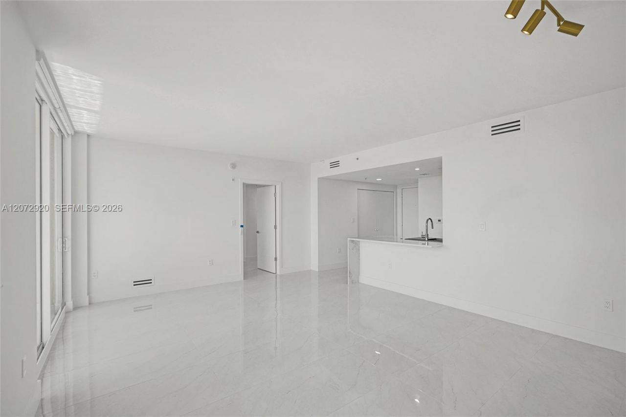 2775 NE 187th St , Unit 514, Aventura, FL 33180 Photo