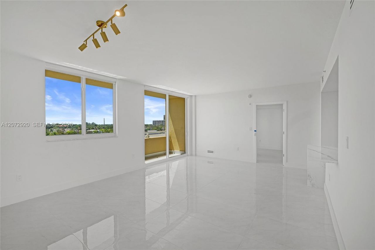 2775 NE 187th St , Unit 514, Aventura, FL 33180 Photo