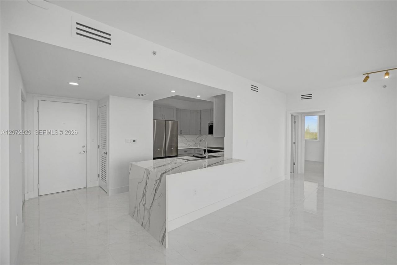 2775 NE 187th St , Unit 514, Aventura, FL 33180 Photo