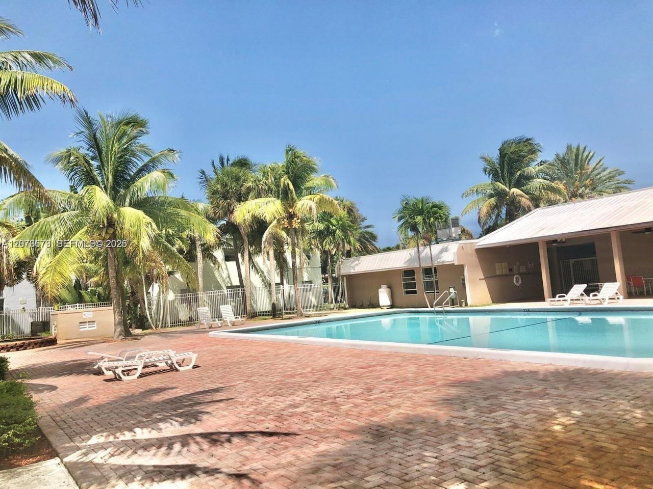411 Executive Center Dr , Unit 203, West Palm Beach, FL 33401 Photo