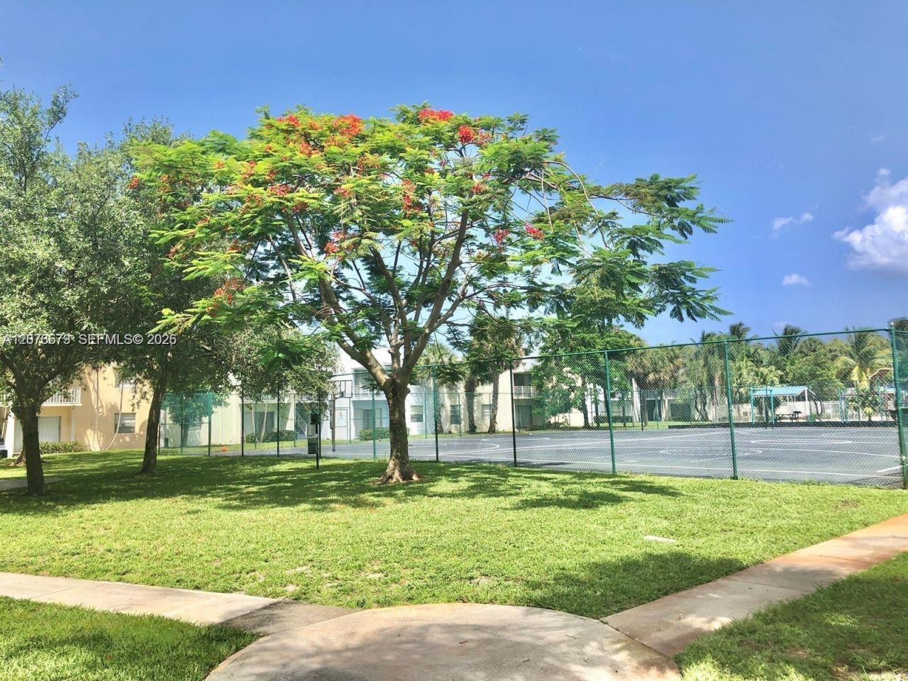 411 Executive Center Dr , Unit 203, West Palm Beach, FL 33401 Photo