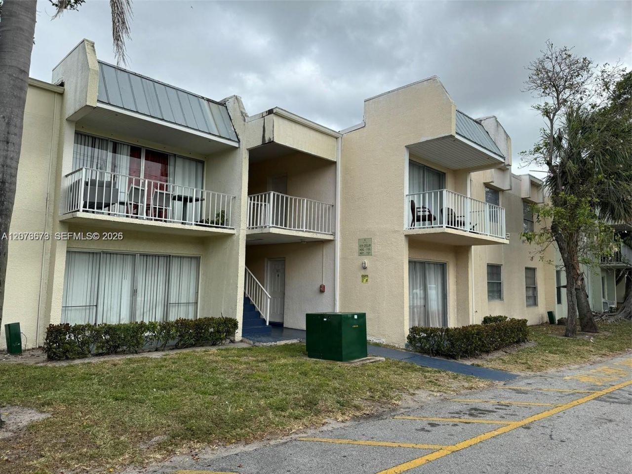 411 Executive Center Dr , Unit 203, West Palm Beach, FL 33401 Photo