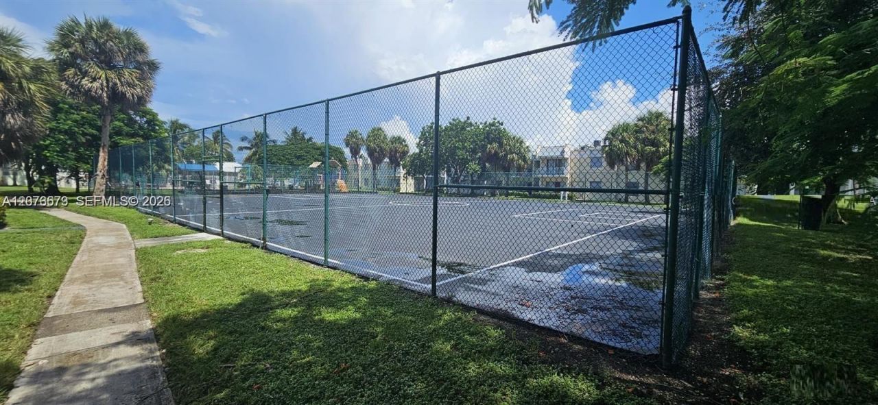 411 Executive Center Dr , Unit 203, West Palm Beach, FL 33401 Photo
