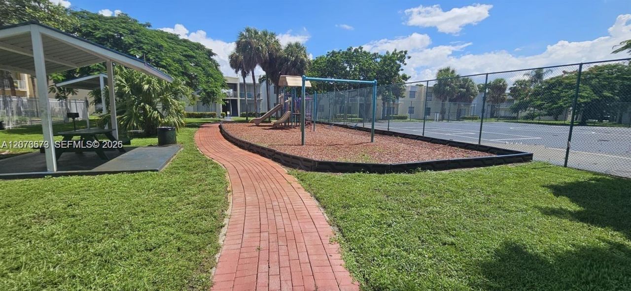 411 Executive Center Dr , Unit 203, West Palm Beach, FL 33401 Photo