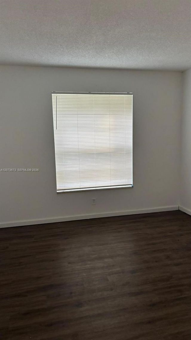 411 Executive Center Dr , Unit 203, West Palm Beach, FL 33401 Photo