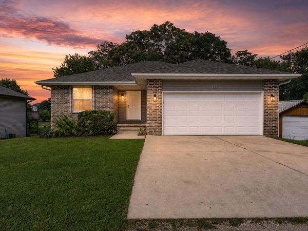 2647 N Fort Avenue , Springfield, MO 65803