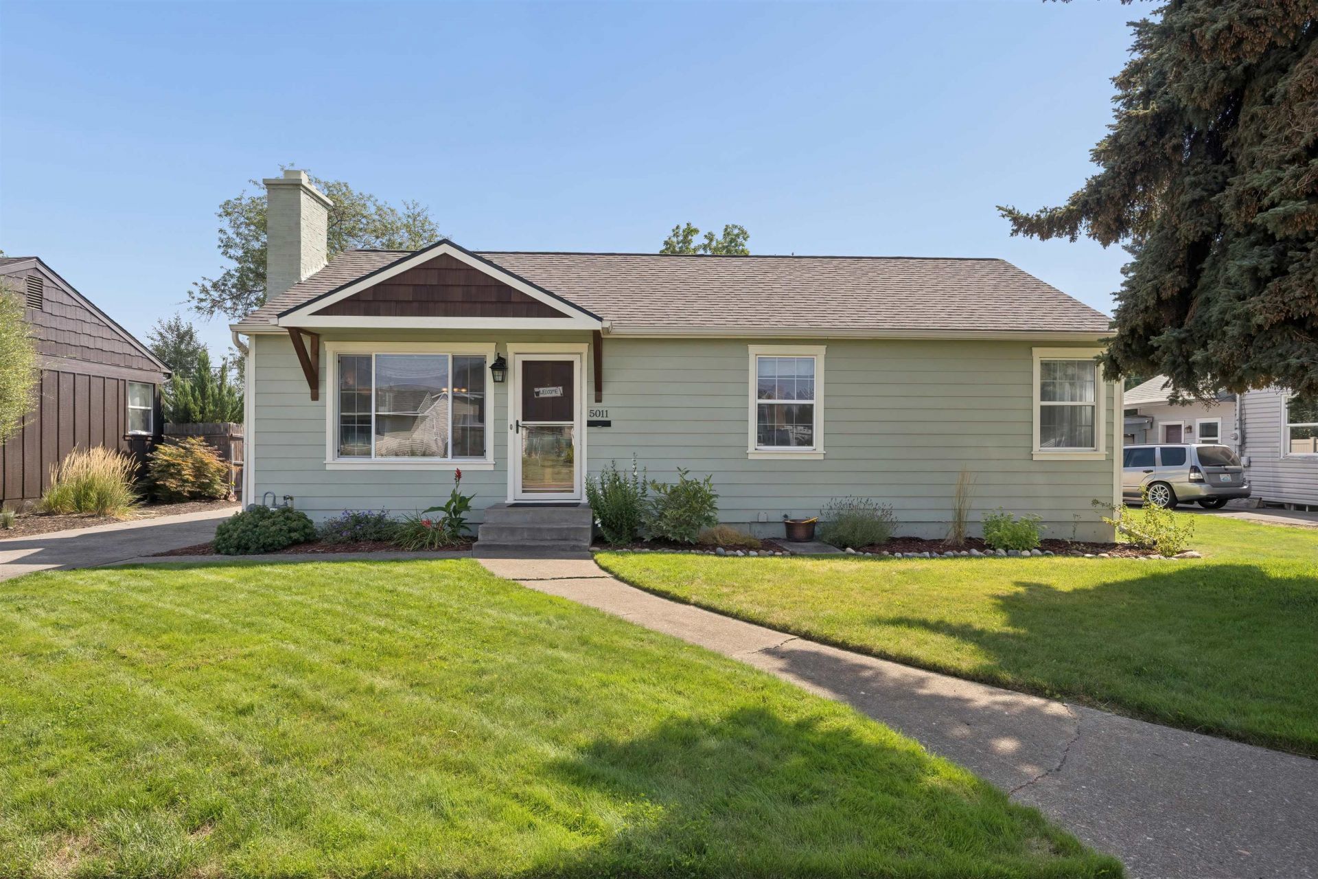 5011 W Hoffman Pl, Spokane, WA 99205 Main Photo