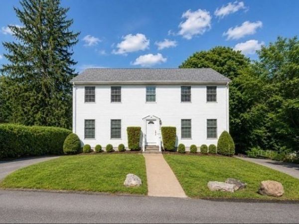 22 Winter St, Holbrook, MA 02343