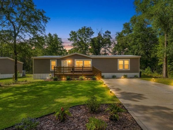 645 W Violet, DeFuniak Springs, FL 32433