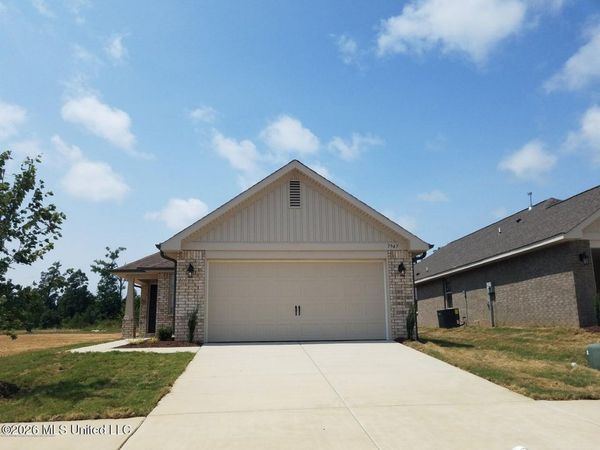 7882 Allen Glen Lane, Olive Branch, MS 38654