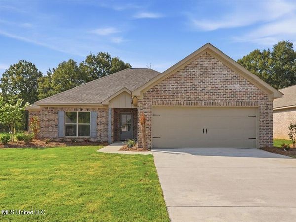 113 Newport Drive, Canton, MS 39046