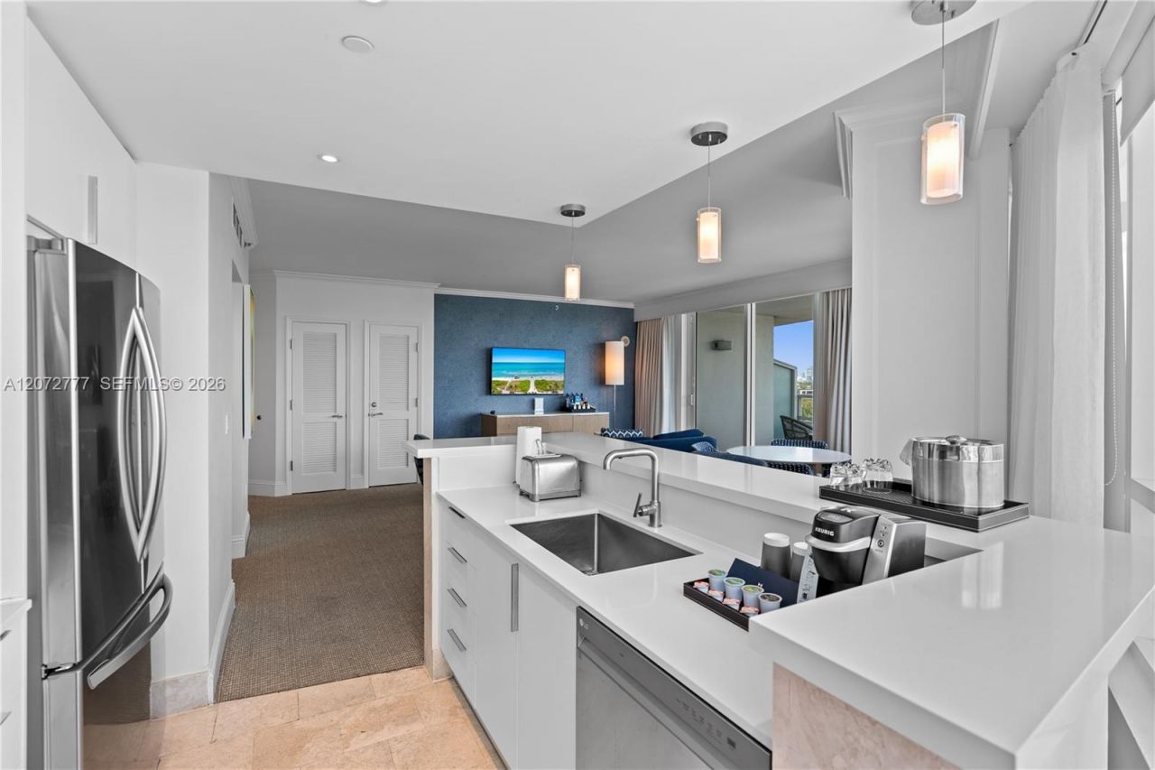 4401 Collins Ave, Unit 1115, Miami Beach, FL 33140 Photo