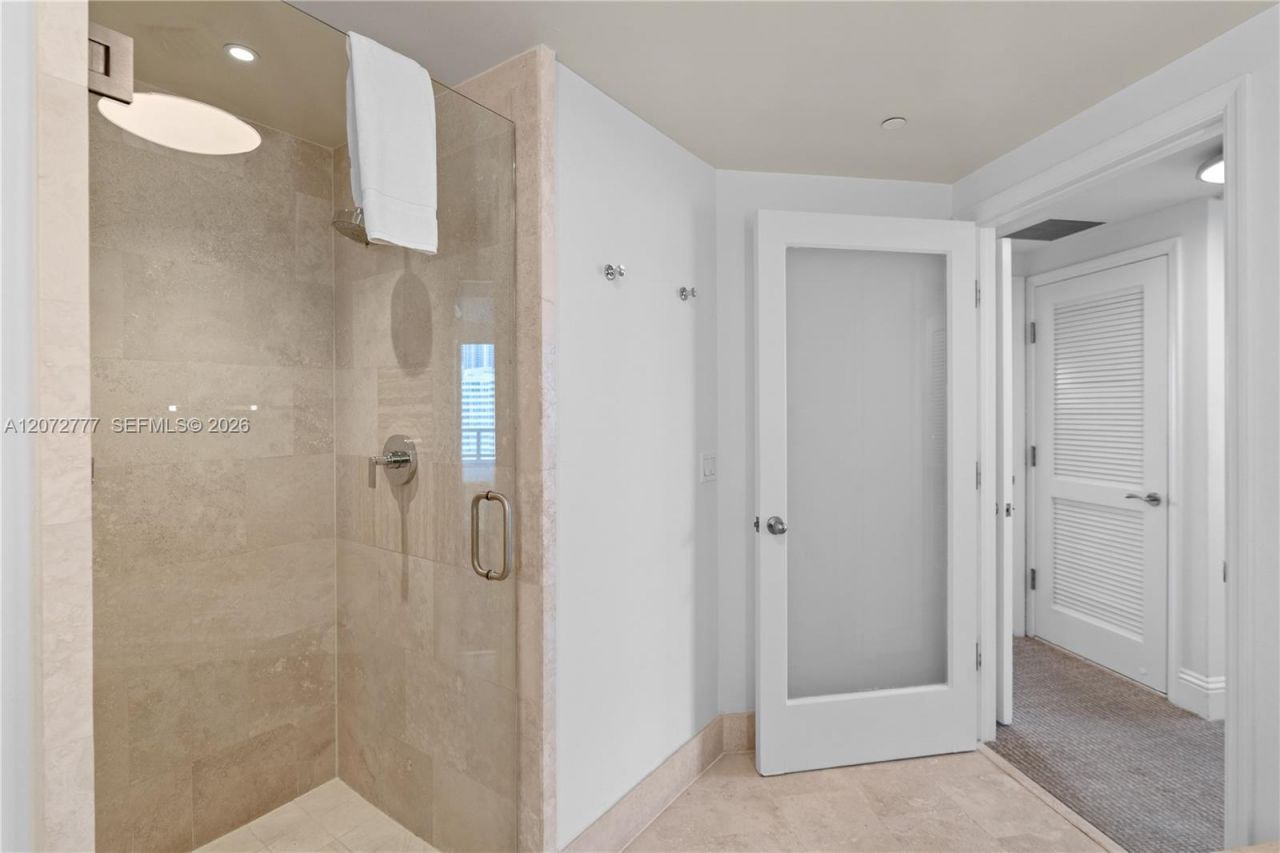 4401 Collins Ave, Unit 1115, Miami Beach, FL 33140 Photo