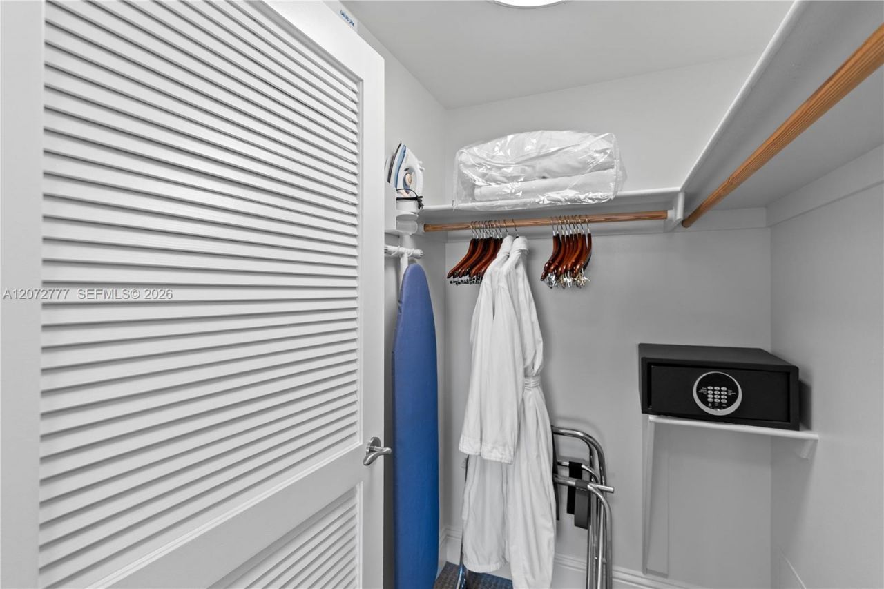 4401 Collins Ave, Unit 1115, Miami Beach, FL 33140 Photo