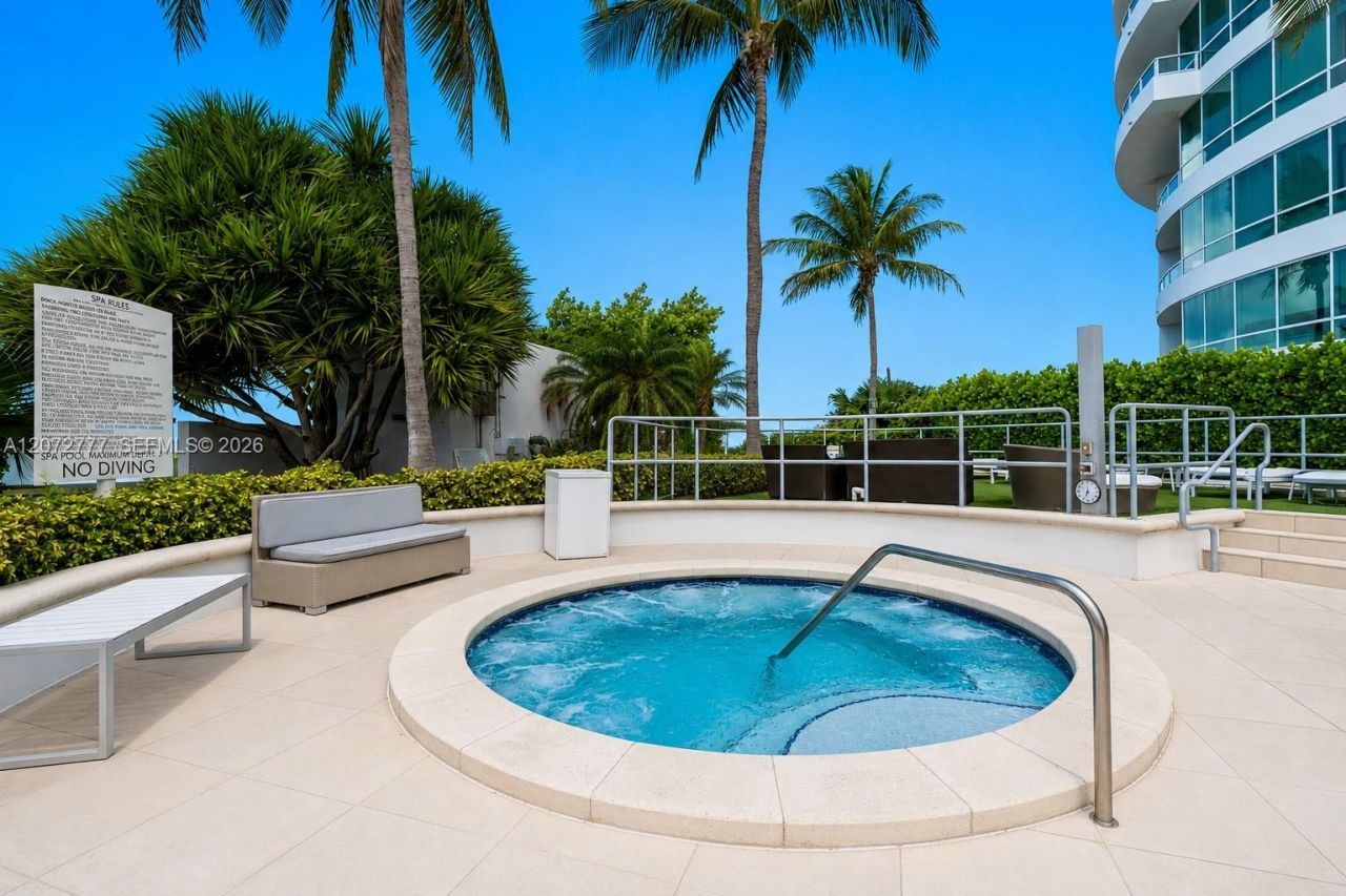 4401 Collins Ave, Unit 1115, Miami Beach, FL 33140 Photo
