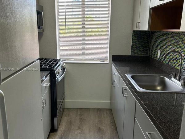 6805 Abbott Ave , Unit 8, Miami Beach, FL 33141