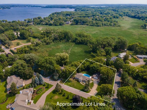 5565 Howards Point Road , Shorewood, MN 55331