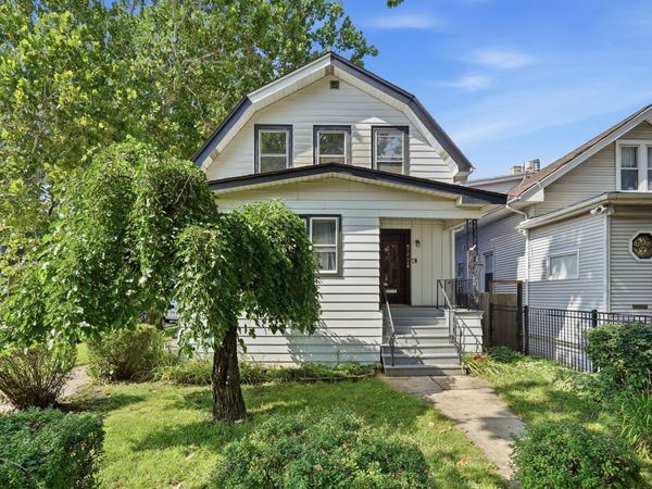 5258 W Dakin Avenue , Chicago, IL 60641