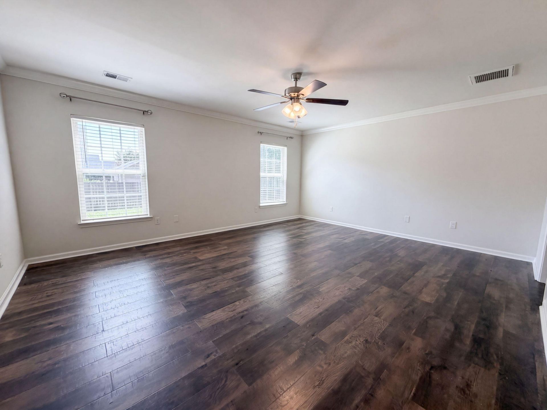 211 Emerald Isle Drive Photo 13