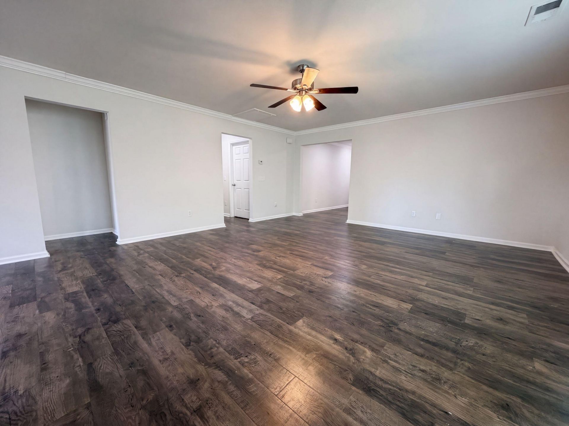 211 Emerald Isle Drive Photo 7