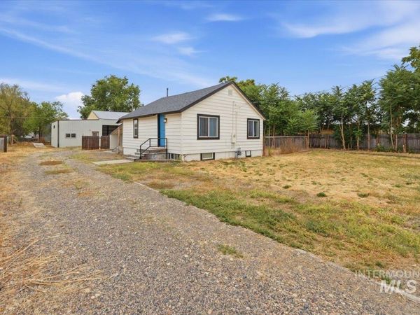 726 S Colorado Ave, Fruitland, ID 83619