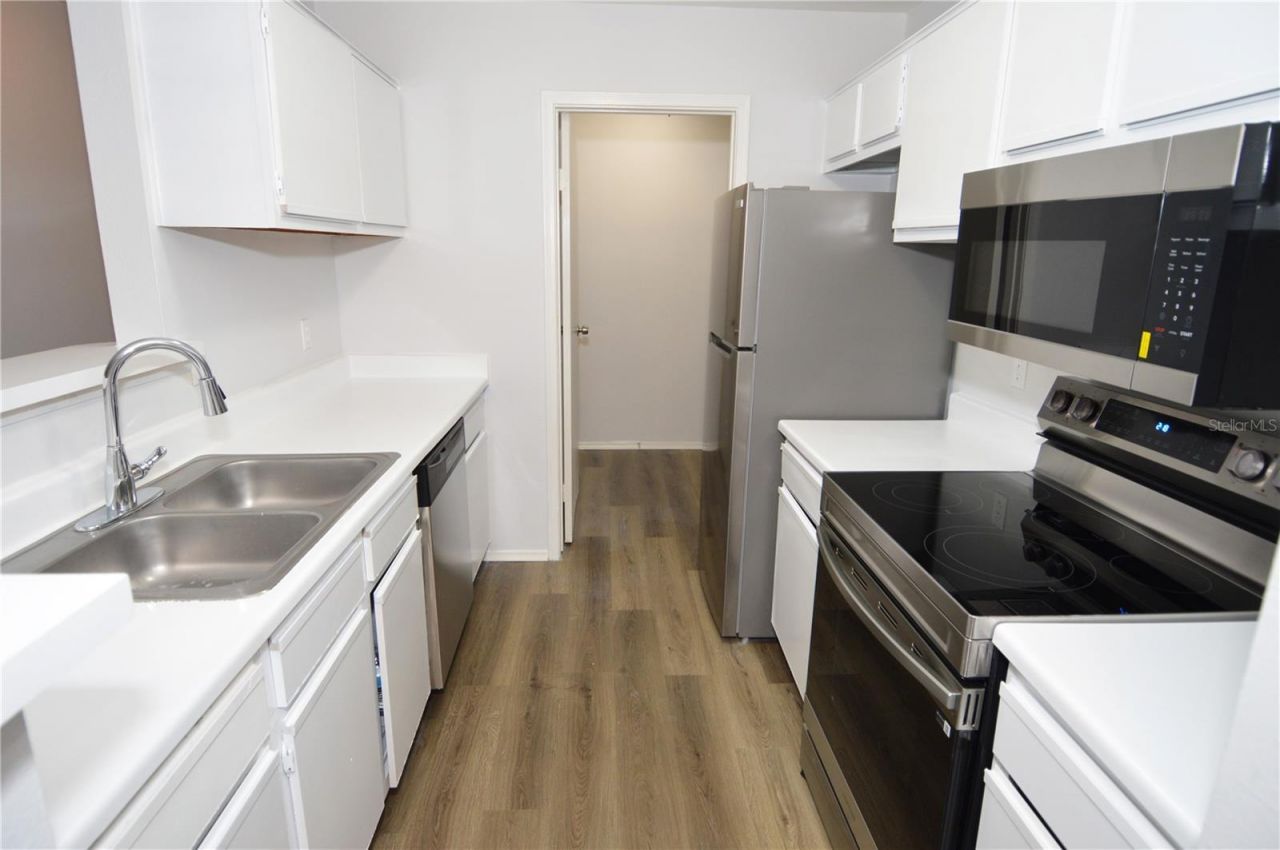 1400 Gandy Boulevard N, Unit 816, Saint Petersburg, FL 33702 Photo