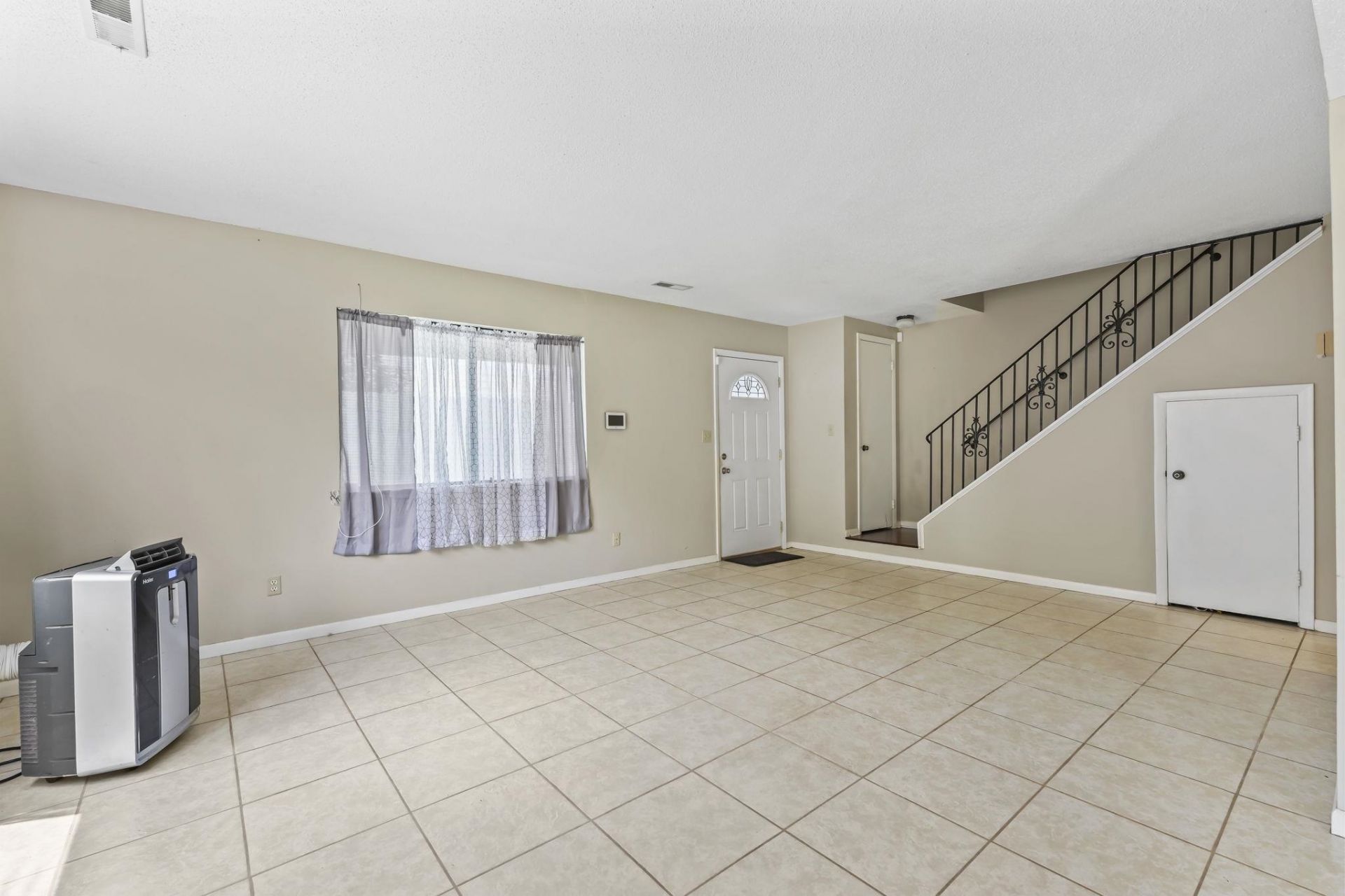 1331 Turkey Ridge Rd. Photo 5