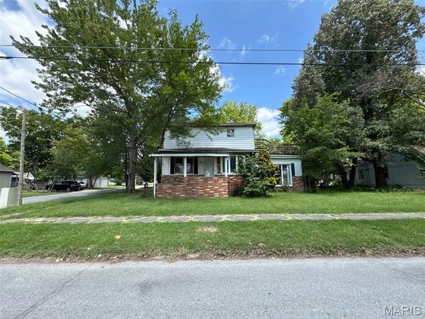 422 James Street , Carterville, IL 62918