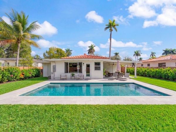 10650 NE 11th Ct , Miami Shores, FL 33138