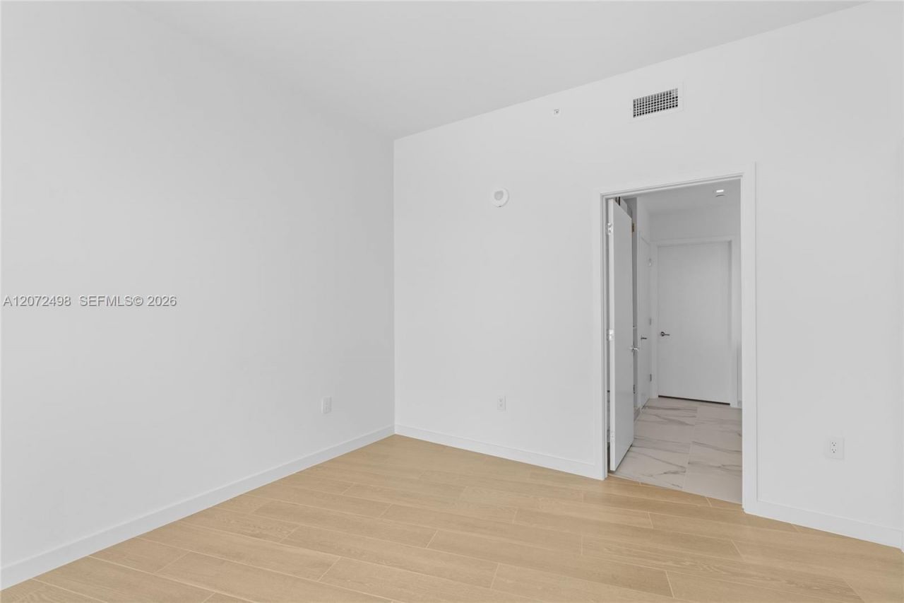 1400 Biscayne Blvd, Unit 4206, Miami, FL 33132 Photo