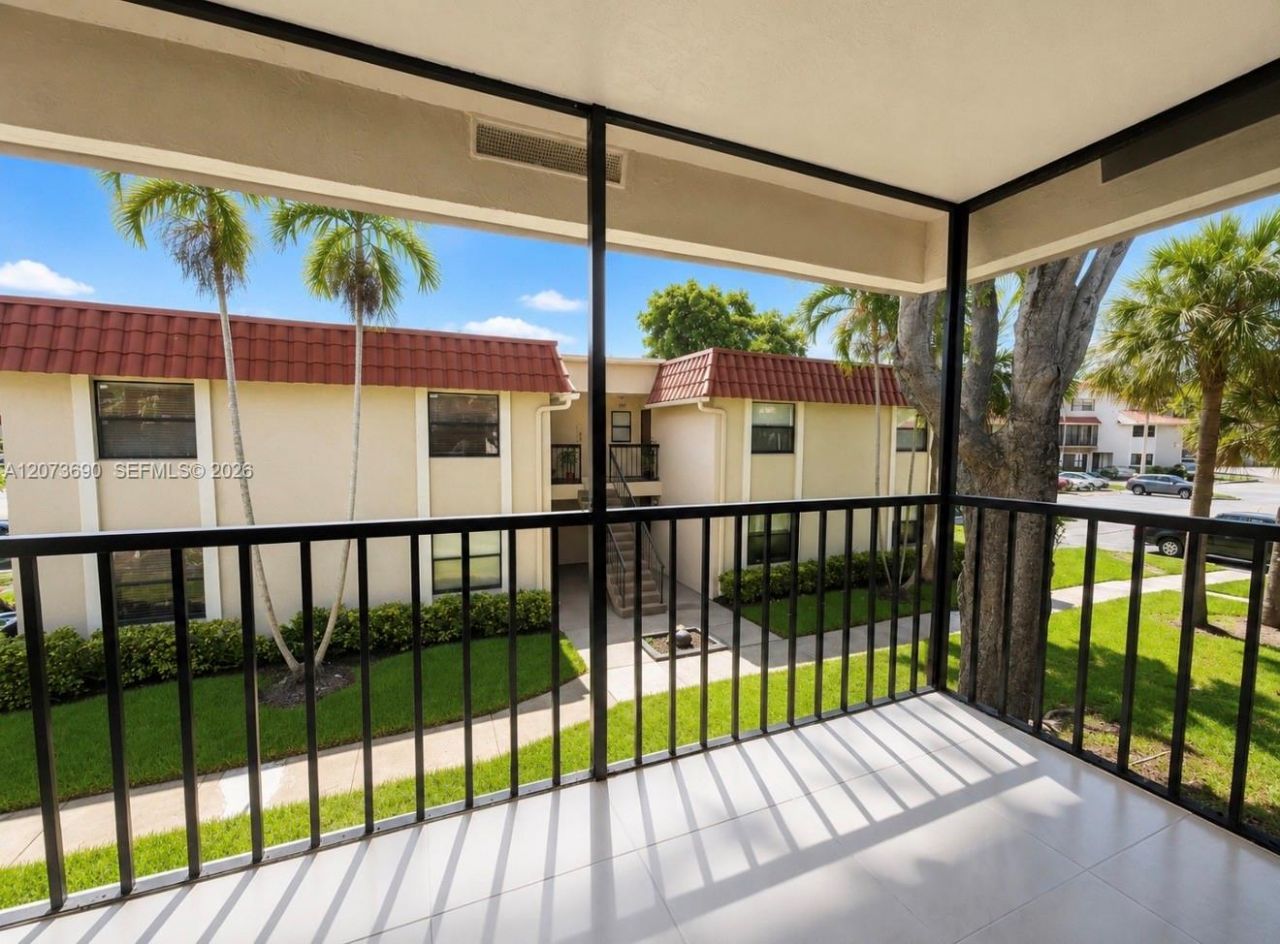 9730 Hammocks Blvd , Unit 201-28, Miami, FL 33196 Photo
