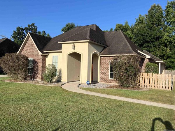 14487 Lake Meadows Ct, Gonzales, LA 70737