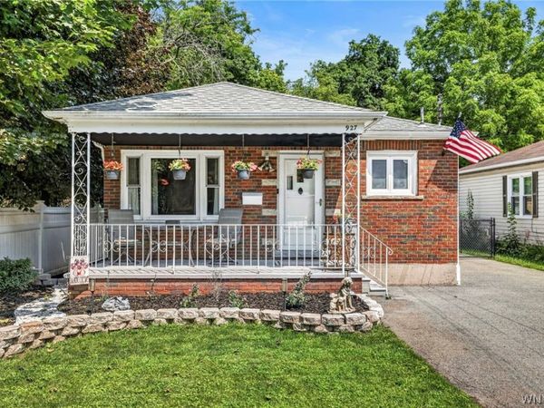 927 88th Street , Niagara Falls, NY 14304