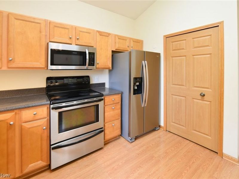 3108 Vermont Place, Green, OH 44312 Photo 21