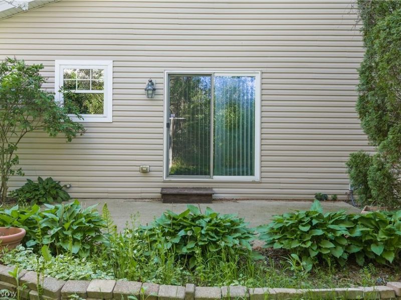 3108 Vermont Place, Green, OH 44312 Photo 5