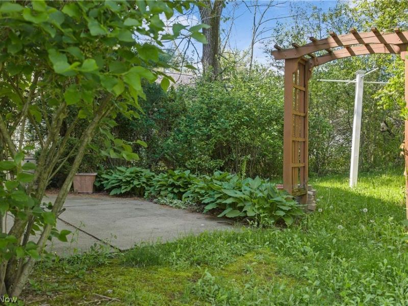 3108 Vermont Place, Green, OH 44312 Photo 6