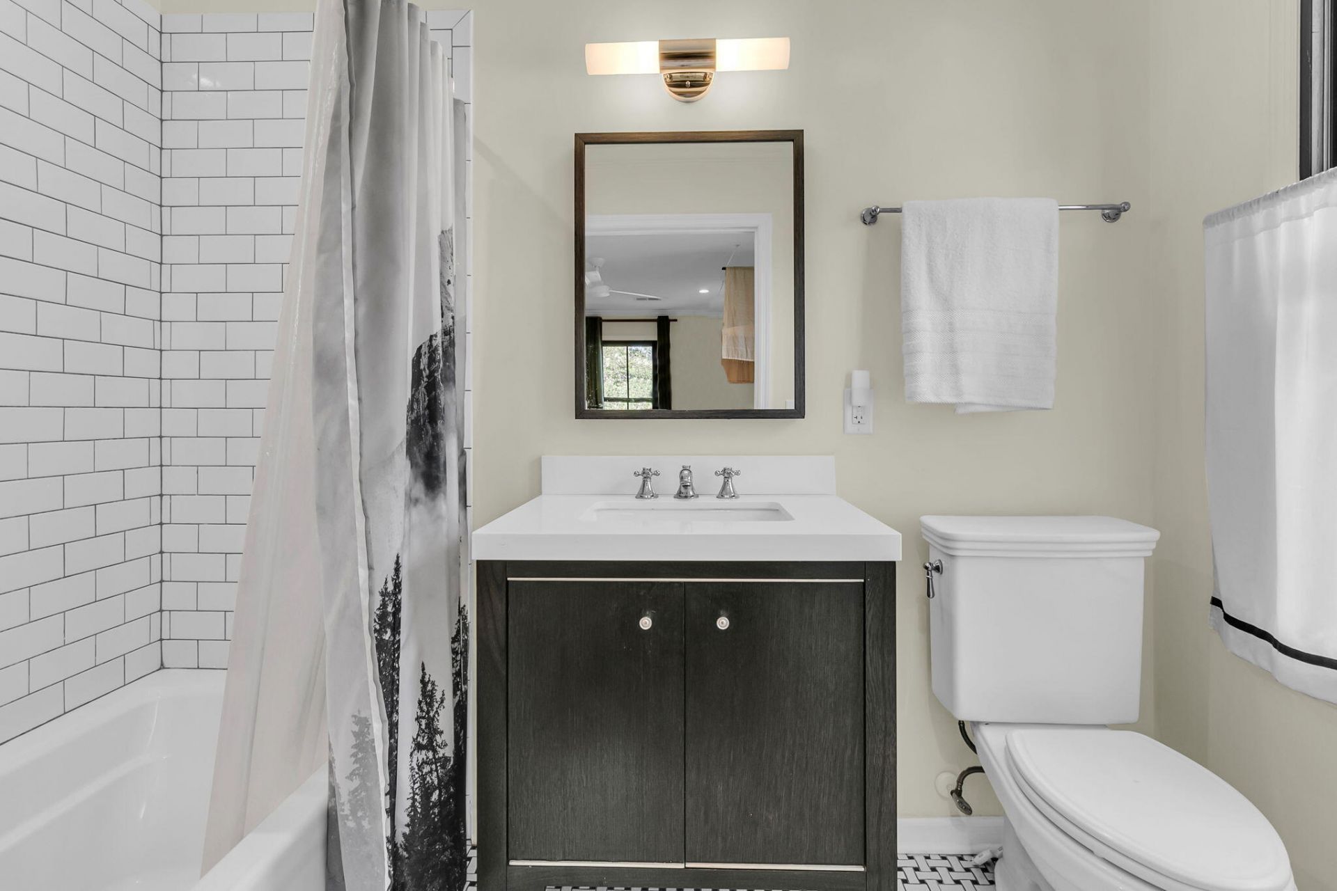 1474 Village Square Photo 32
