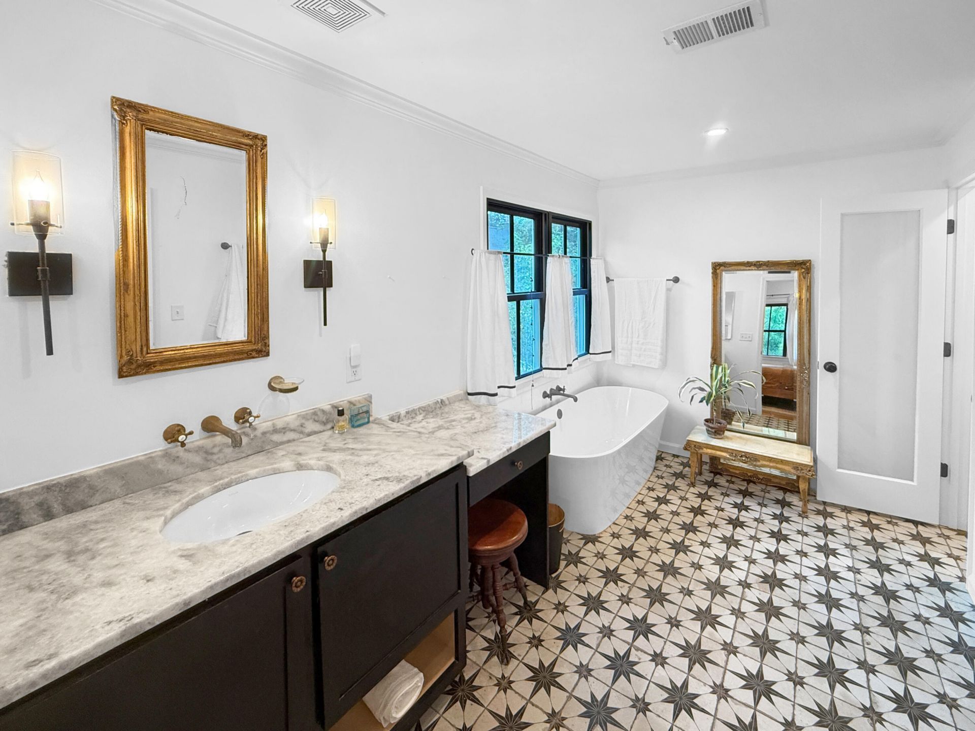 1474 Village Square Photo 49