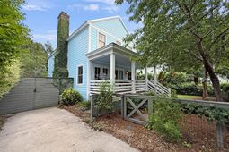 1474 Village Square photo 4