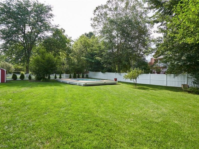 2513 Saint Francis Street, Akron, OH 44333 Photo 9