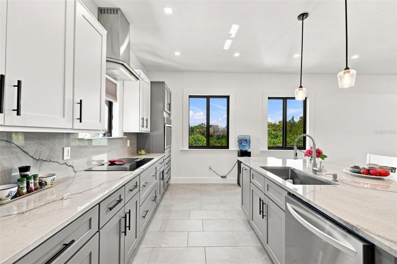 5035 Bay Boulevard, Port Richey, FL 34668 Photo