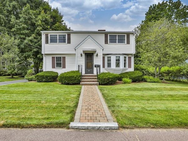 21 Preston St, Wakefield, MA 01880