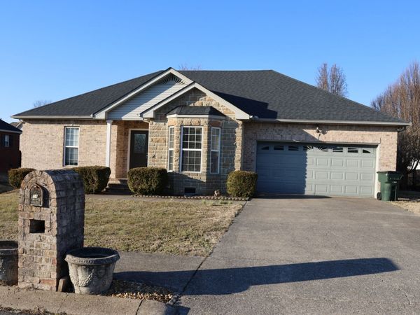 148 Stanley Dr, Gallatin, TN 37066