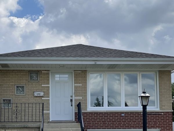 7925 Natchez Avenue , Burbank, IL 60459
