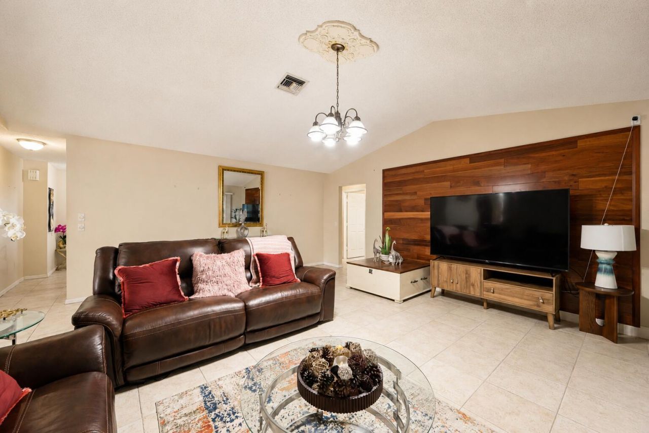 397 SW Ray Avenue, Port Saint Lucie, FL 34983 Photo