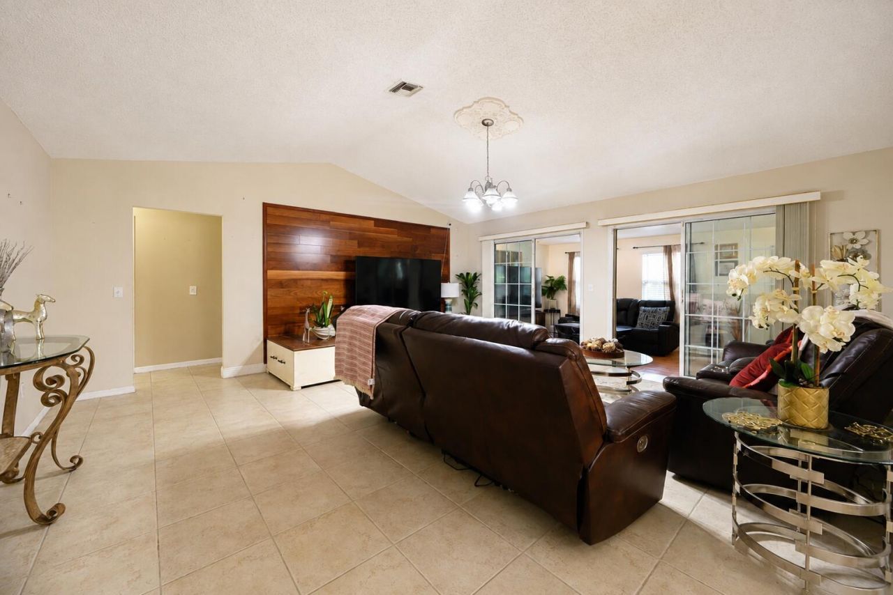 397 SW Ray Avenue, Port Saint Lucie, FL 34983 Photo