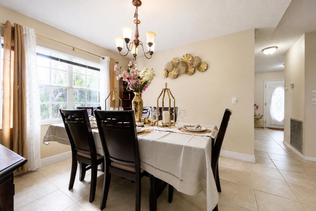 397 SW Ray Avenue, Port Saint Lucie, FL 34983 Photo