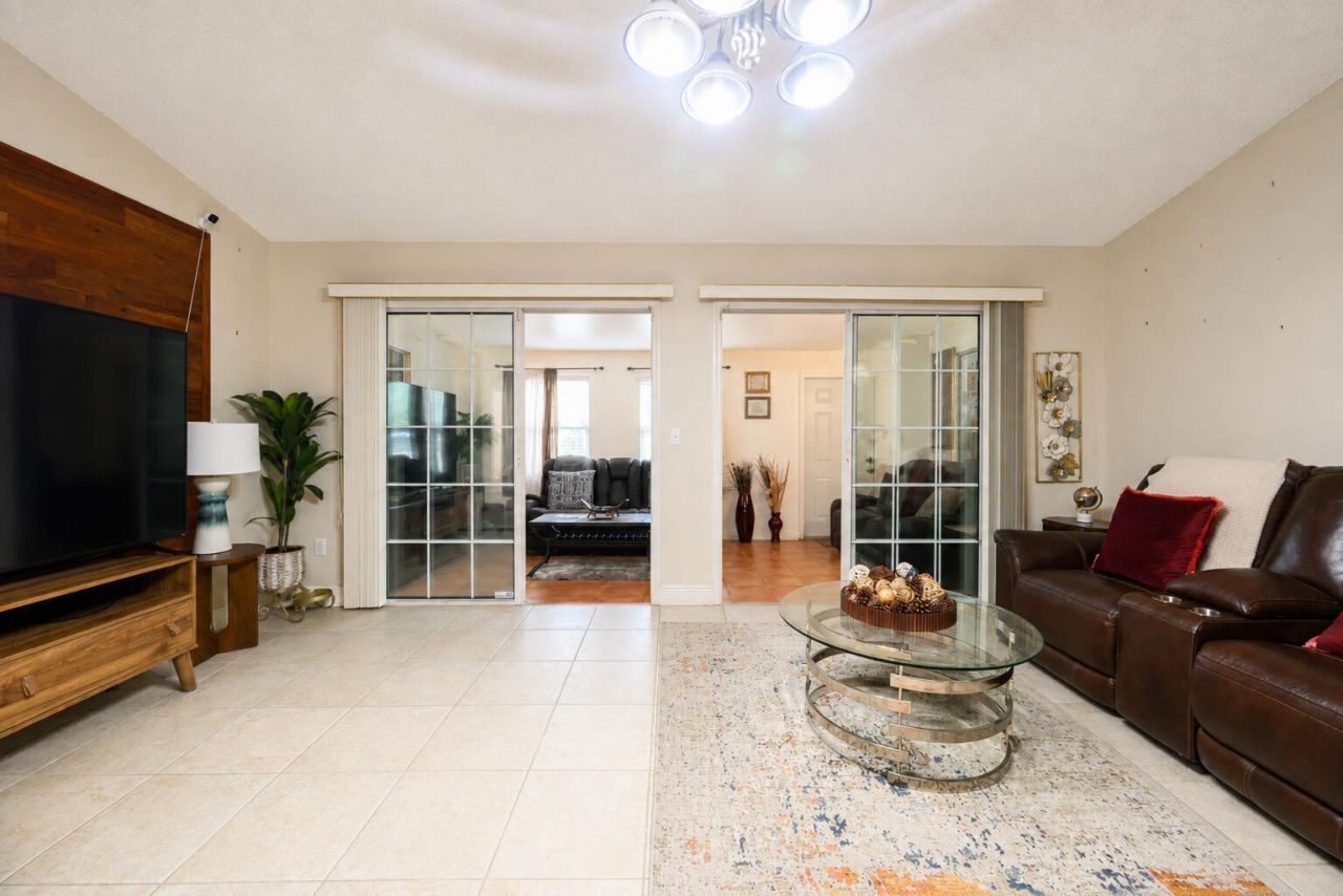 397 SW Ray Avenue, Port Saint Lucie, FL 34983 Photo