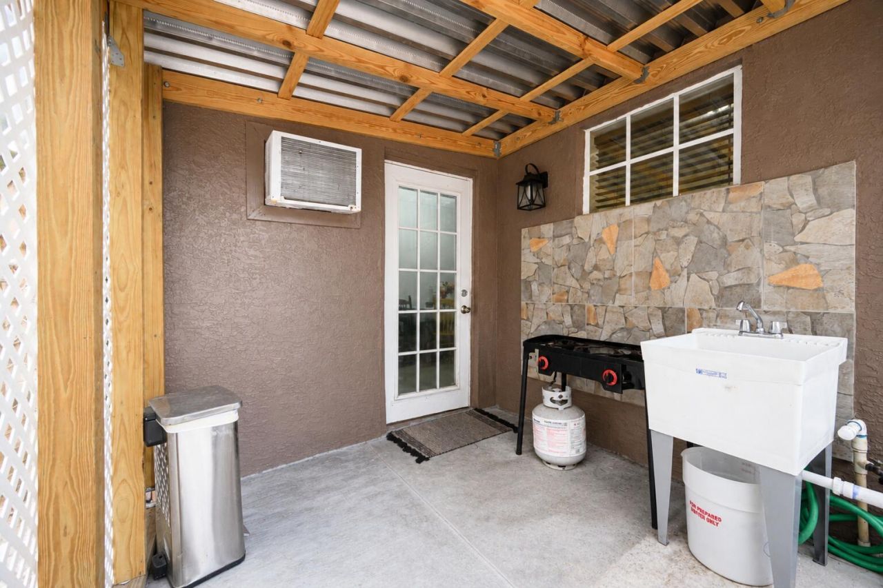 397 SW Ray Avenue, Port Saint Lucie, FL 34983 Photo